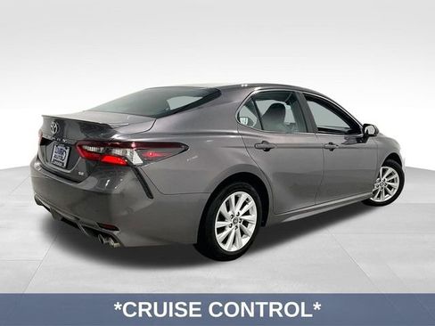 Used 2024 Toyota Camry SE FWD image 7