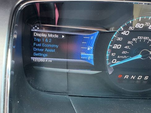 Used 2014 Ford Taurus SEL w/ Equipment Group 201A FWD image 23