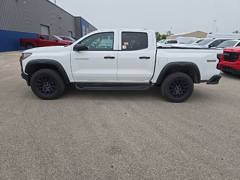Used 2024 Chevrolet Colorado Trail Boss w/ Advanced Trailering Package AWD/4WD image 3