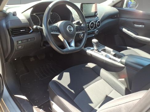 Used 2023 Nissan Sentra SV FWD image 11