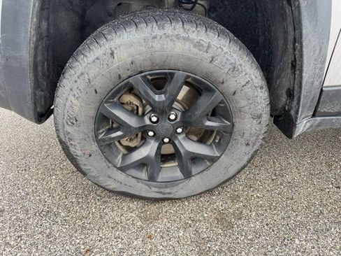 Used 2018 Jeep Cherokee Trailhawk w/ Quick Order Package 27L image 5