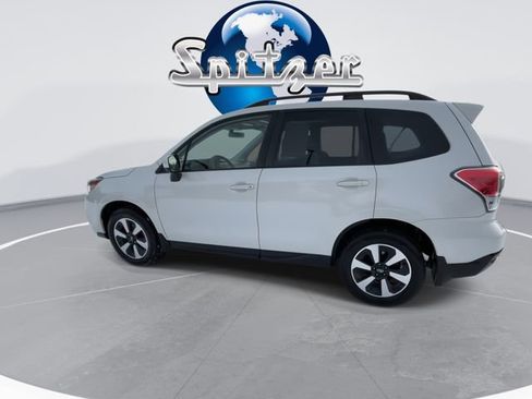 Used 2017 Subaru Forester 2.5i Premium w/ All-Weather Package image 6