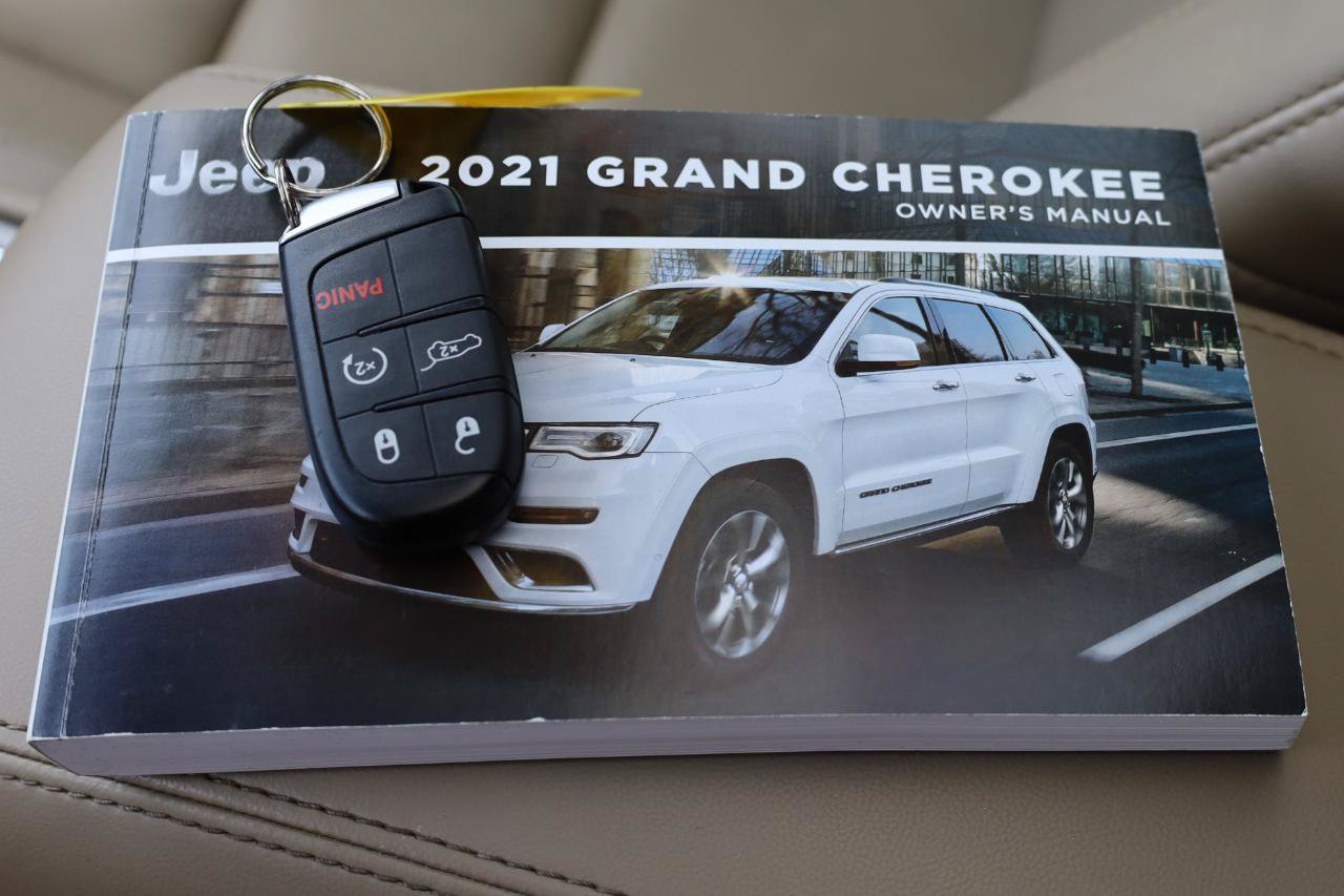 Used 2021 Jeep Grand Cherokee Limited w/ Sun & Sound Group AWD/4WD image 15