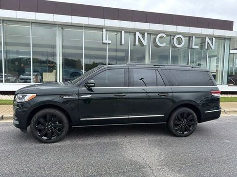 Used 2024 Lincoln Navigator L Black Label AWD/4WD image 4