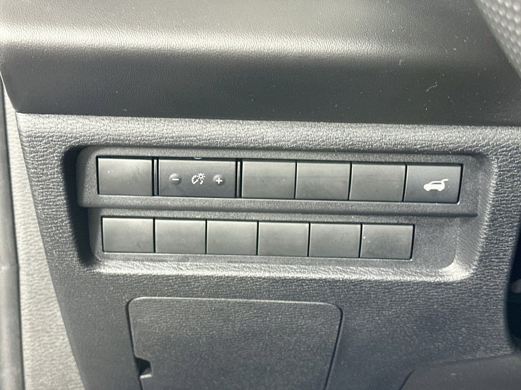 Used 2024 Mitsubishi Outlander SE AWD/4WD image 10