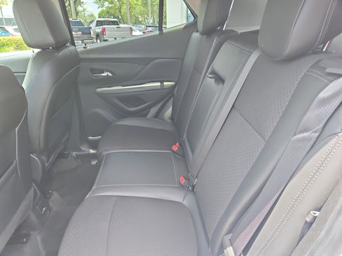 Used 2021 Buick Encore Preferred w/ Safety Package image 14