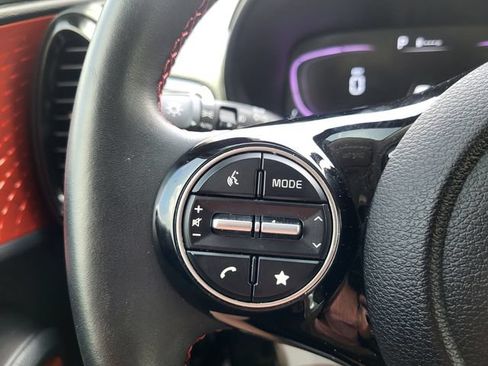 Certified 2025 Kia Soul GT-Line w/ GT-Line Technology Package FWD image 20