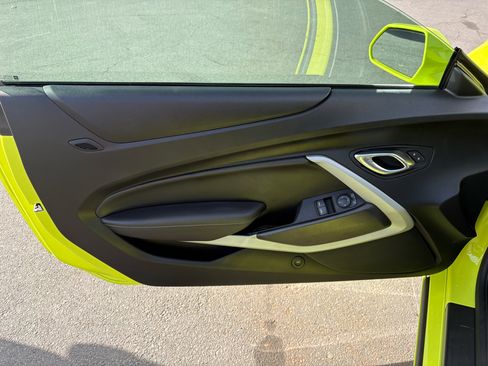 Used 2021 Chevrolet Camaro LT image 17