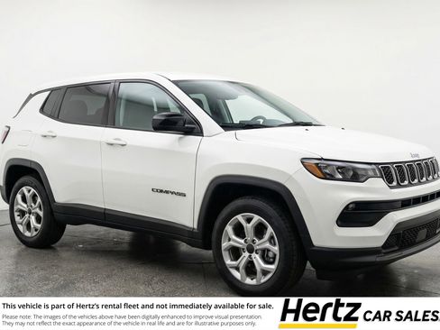 Used 2025 Jeep Compass Latitude AWD/4WD image 1