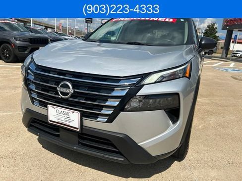 Used 2024 Nissan Rogue S FWD image 4