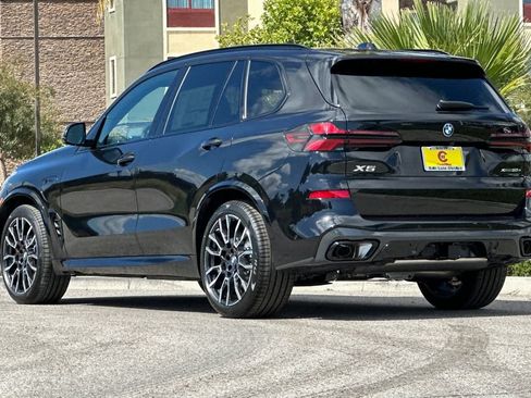 New 2026 BMW X5 xDrive50e w/ M Sport Package AWD/4WD image 5