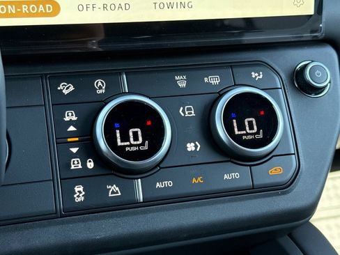 New 2026 Land Rover Defender 110 S AWD/4WD image 18