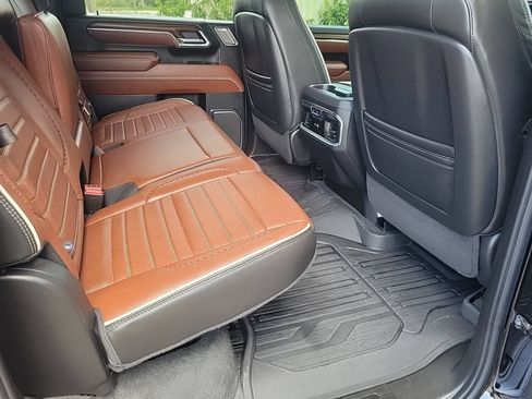 Used 2024 GMC Sierra 2500 Denali Ultimate AWD/4WD image 15
