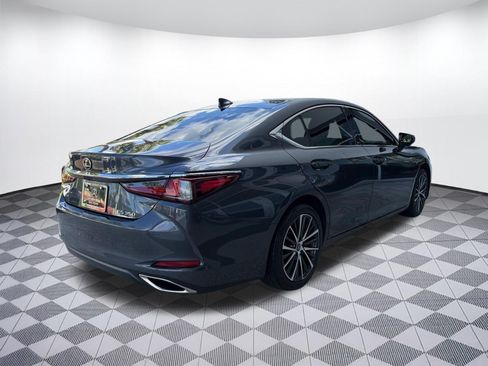 Used 2025 Lexus ES 350 w/ Premium Package FWD image 9
