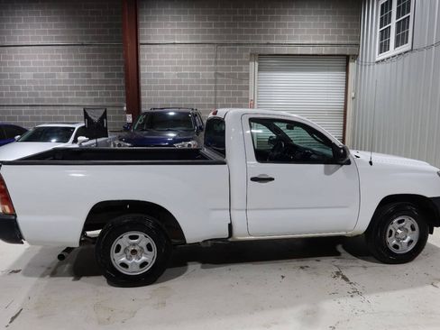 Used 2014 Toyota Tacoma 2WD Regular Cab image 6