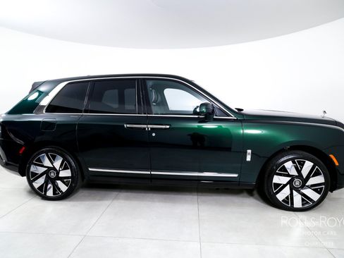 Used 2026 Rolls-Royce Cullinan AWD/4WD image 10