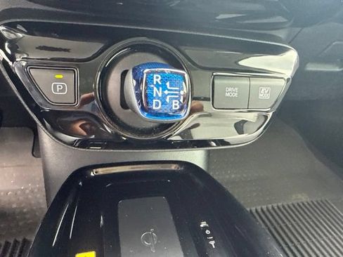 Used 2022 Toyota Prius XLE FWD image 20