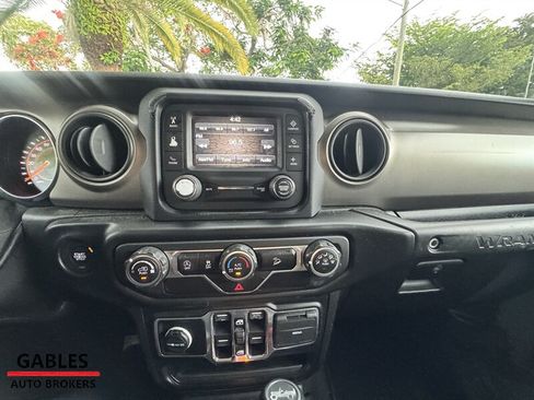 Used 2019 Jeep Wrangler Unlimited Sport S AWD/4WD image 28