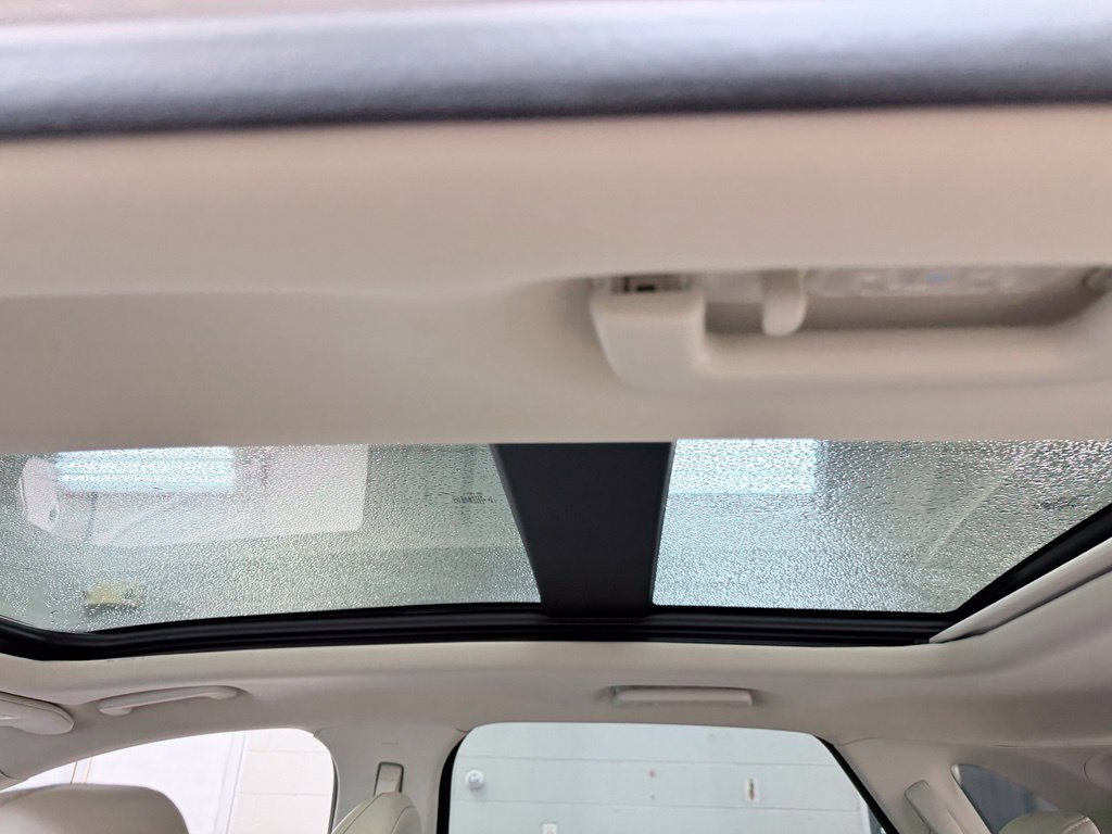 Used 2019 Ford Edge Titanium w/ Cold Weather Package AWD/4WD image 23