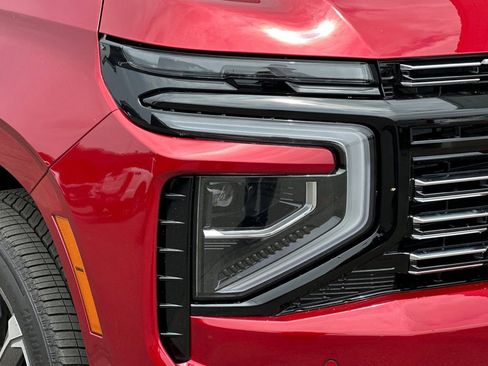 New 2025 Chevrolet Suburban High Country image 33