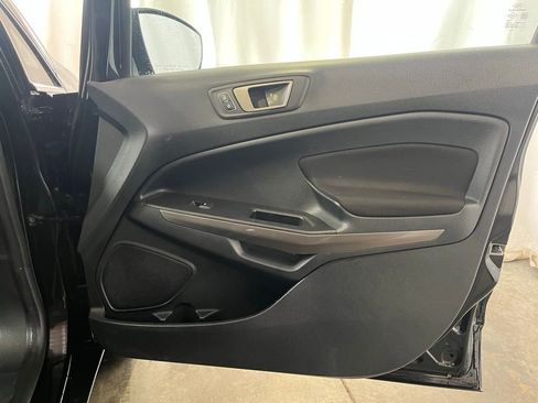 Used 2020 Ford EcoSport SE w/ SE Convenience Package image 11