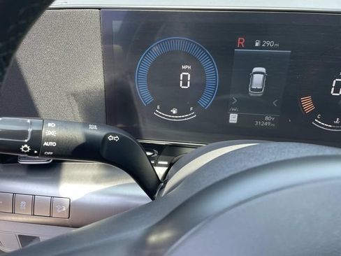 Used 2025 Hyundai Kona SEL AWD/4WD image 31