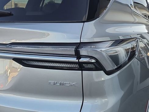 New 2026 Buick Enclave Avenir w/ Super Cruise Package FWD image 8