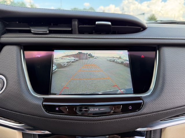 Used 2017 Cadillac XT5 FWD image 22