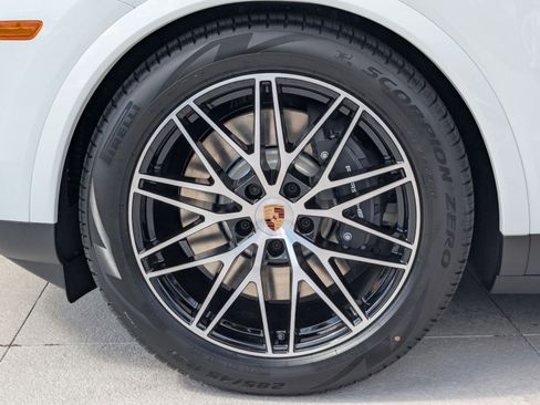 New 2026 Porsche Cayenne E-Hybrid image 29