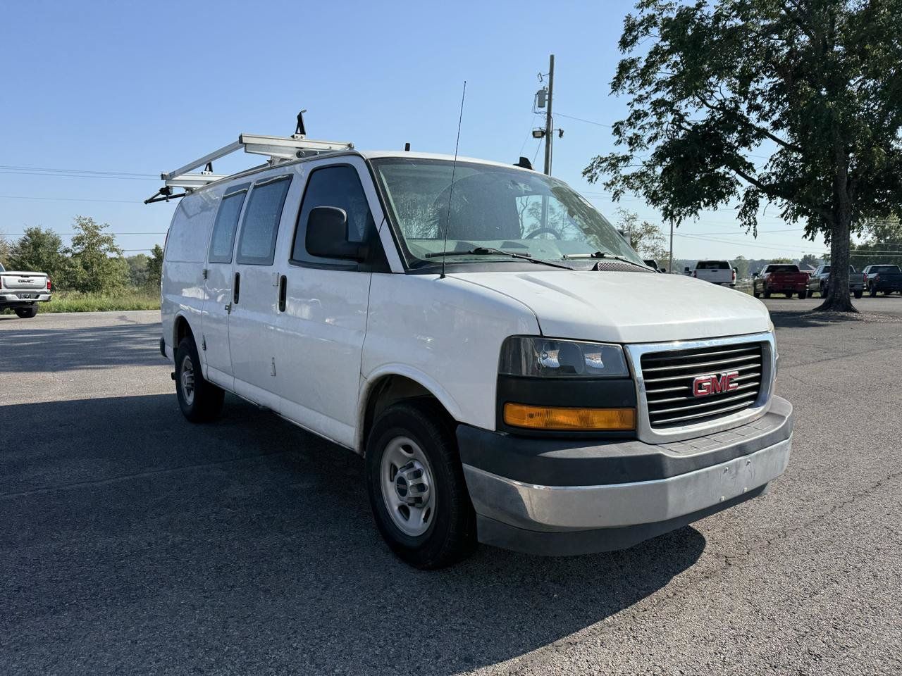 Used 2020 GMC Savana 2500 w/ Driver Convenience Package RWD image 5