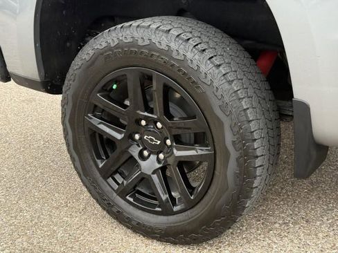 Used 2024 Chevrolet Silverado 1500 LT Trail Boss w/ LT Trail Boss Premium Package image 13