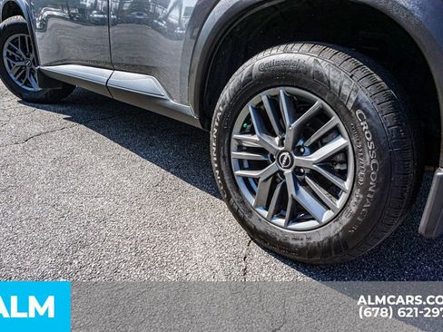 Used 2023 Nissan Rogue S image 16