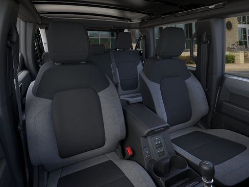 New 2025 Ford Bronco 4-Door AWD/4WD image 10