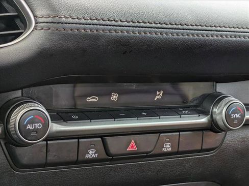 Used 2022 MAZDA MAZDA3 s image 8