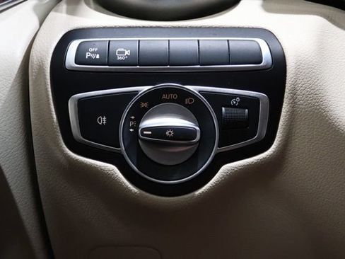 Used 2019 Mercedes-Benz GLC 300 4MATIC Coupe image 20