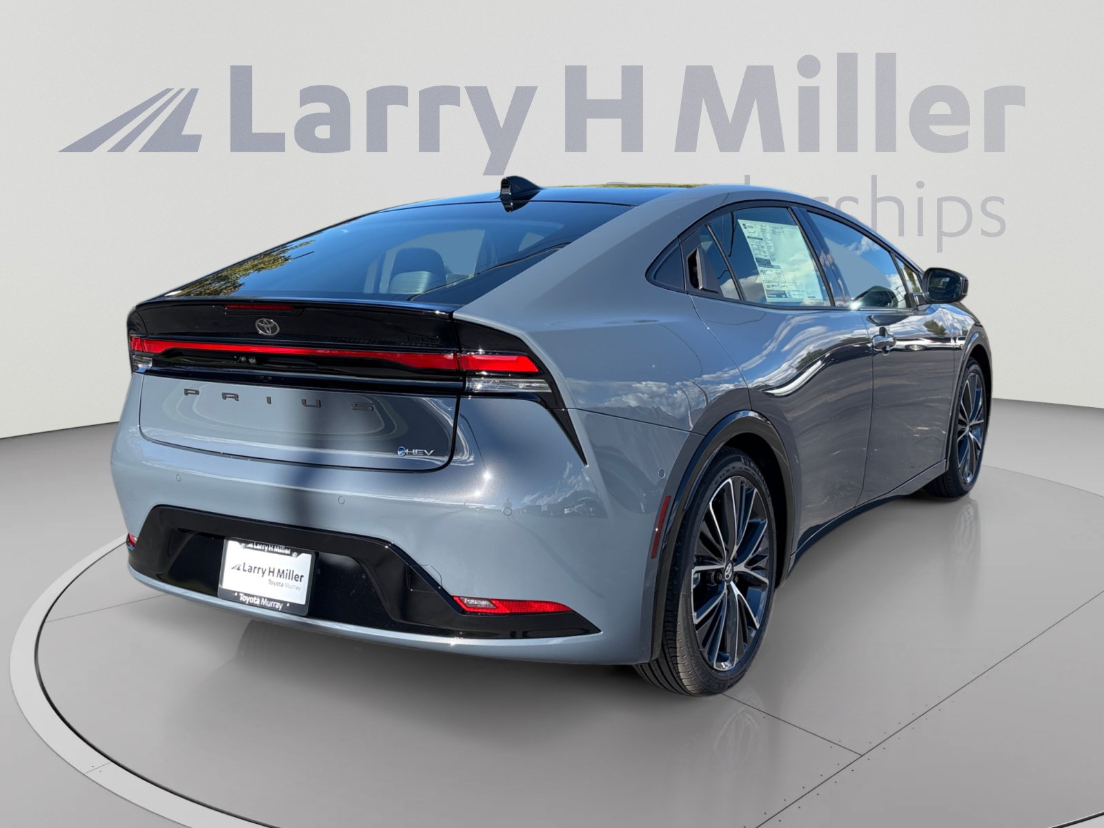 New 2027 Toyota Prius Limited w/ Limited Premium Package FWD image 5
