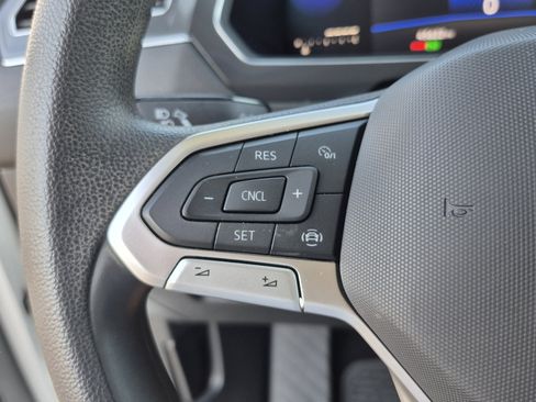 Used 2022 Volkswagen Tiguan S FWD image 30