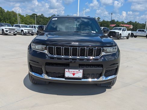 New 2026 Jeep Grand Cherokee L Laredo RWD image 8