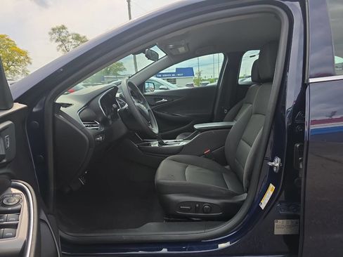 Used 2017 Chevrolet Malibu LT FWD image 5