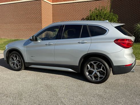 Used 2017 BMW X1 xDrive28i image 10