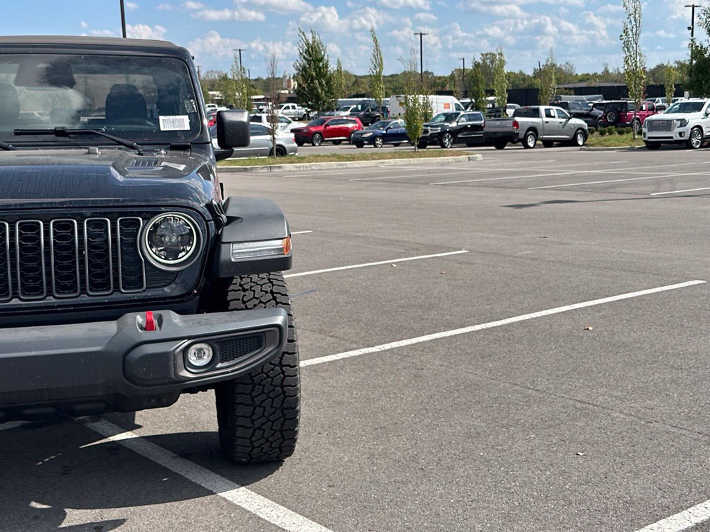 New 2026 Jeep Gladiator Rubicon w/ Steel Power Dome Hood Package AWD/4WD image 43