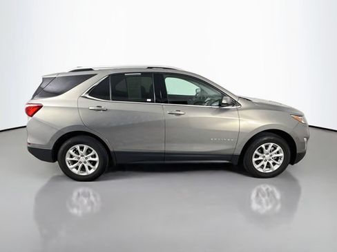 Used 2018 Chevrolet Equinox LT w/ Sun & Infotainment Package AWD/4WD image 9