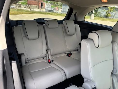 Used 2026 Honda Odyssey Touring image 27