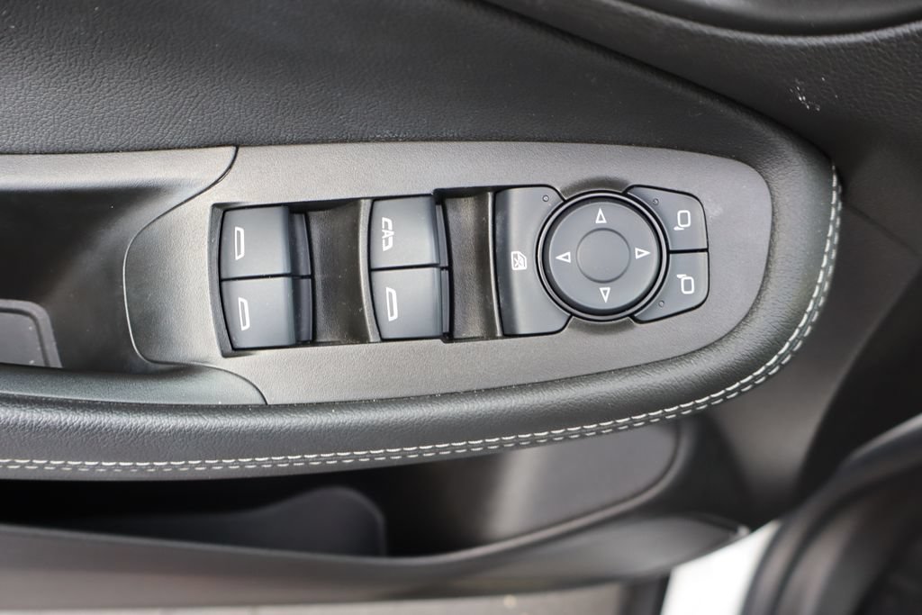 Used 2023 Buick Encore GX Preferred w/ Cold Weather Comfort Package FWD image 24