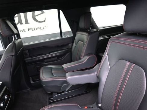 Used 2024 Ford Expedition Limited AWD/4WD image 22