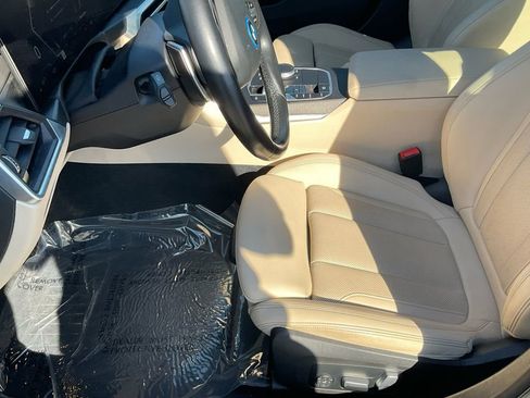 Used 2023 BMW 330e 330e iPerformance image 12