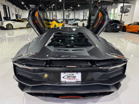 Used 2017 Lamborghini Aventador S image 14