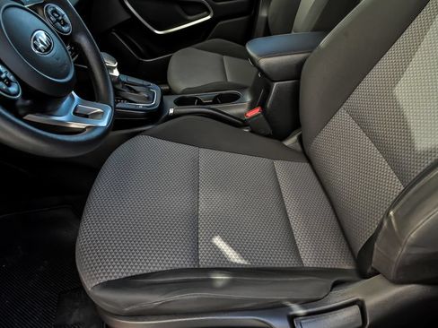 Used 2020 Kia Soul LX FWD image 15