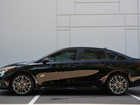 Used 2023 Kia Forte GT FWD image 8