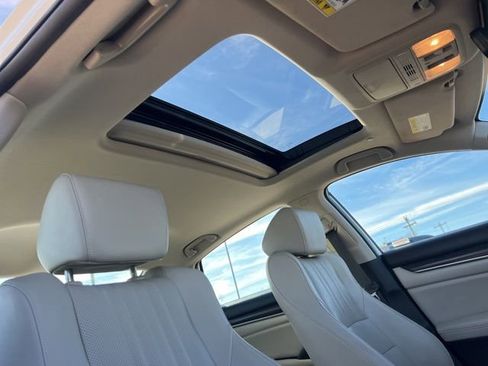 Used 2018 Honda Accord EX-L image 34